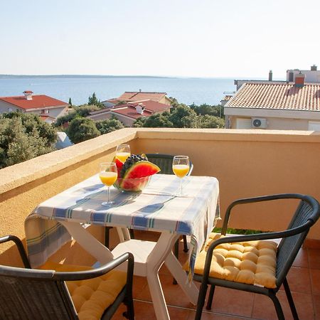 Apartments Villa Ana Мандре Екстериор снимка
