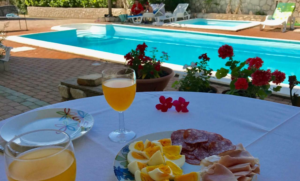 Apartments Villa Ana Мандре Екстериор снимка