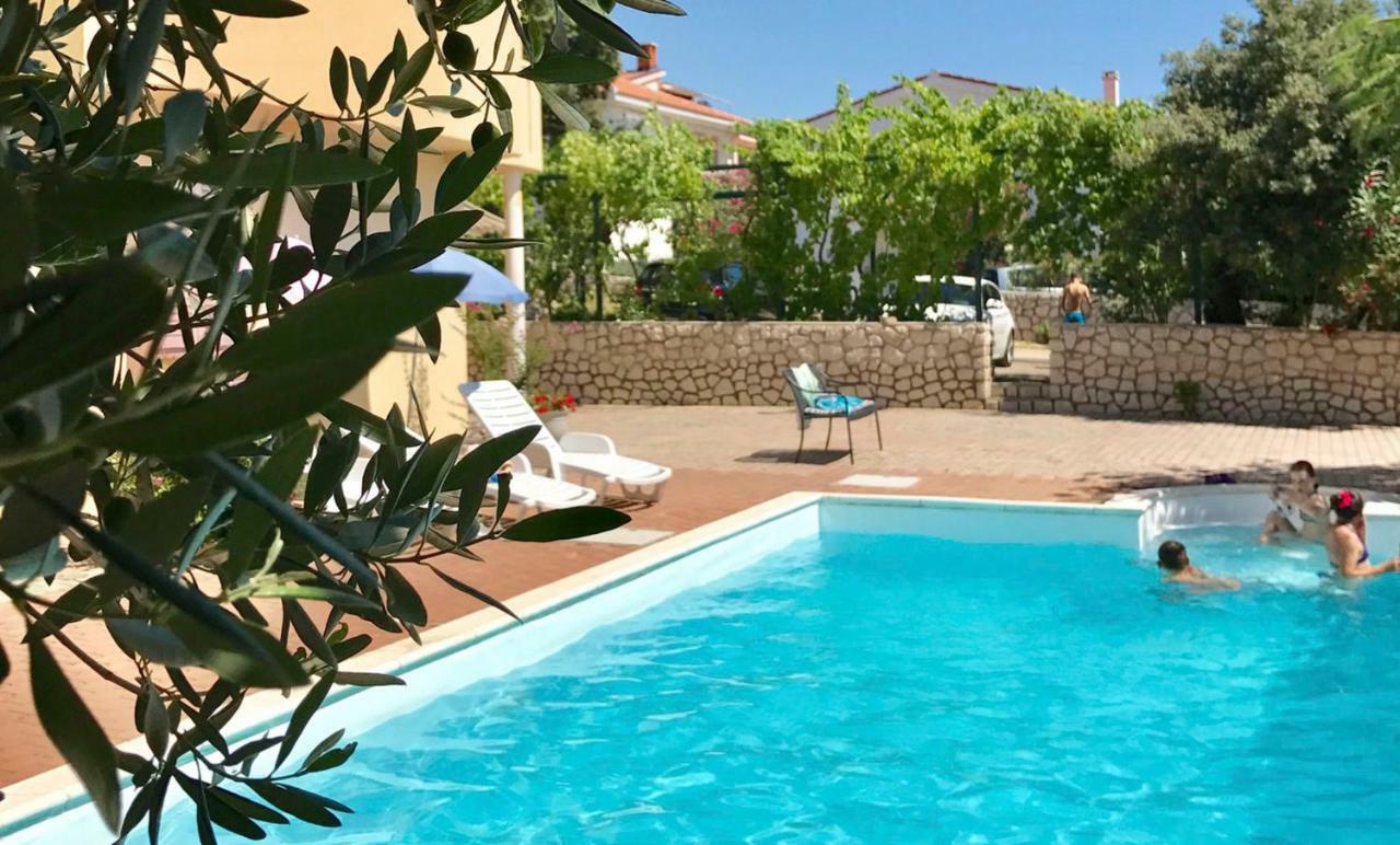 Apartments Villa Ana Мандре Екстериор снимка